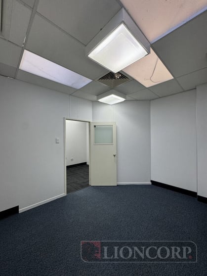 Click to view all images Carina QLD 4152 - Image 3