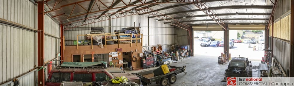 2/65 Roberts Court Drouin VIC 3818 - Image 3