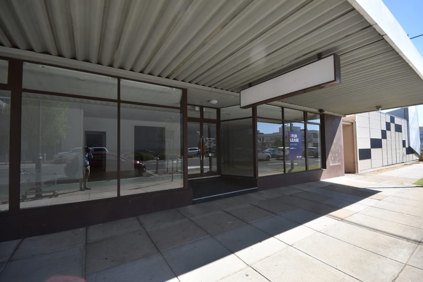 Click to view all images 531 Smollett Street Albury NSW 2640 - Image 3