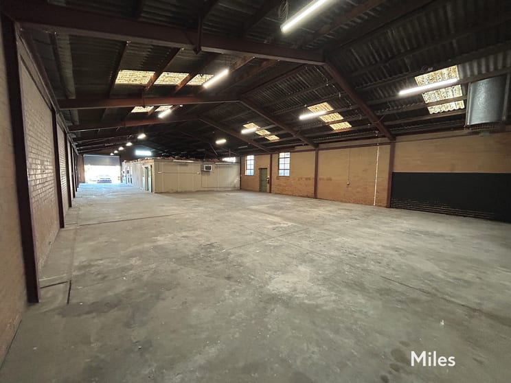 Click to view all images 28 Mologa Road Heidelberg West VIC 3081 - Image 3