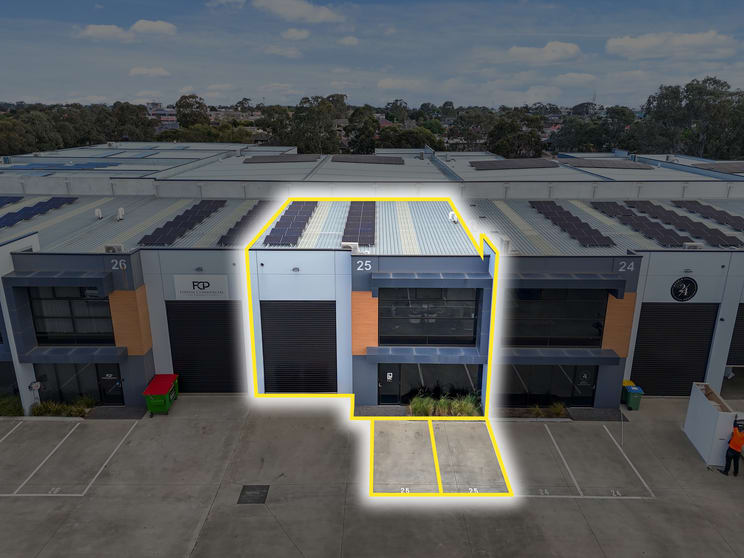 Click to view all images 25 Ebony Close Springvale VIC 3171 - Image 3