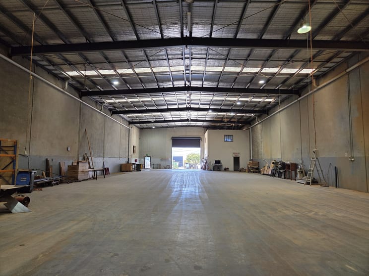 Click to view all images 31 Randor Street Campbellfield VIC 3061 - Image 2