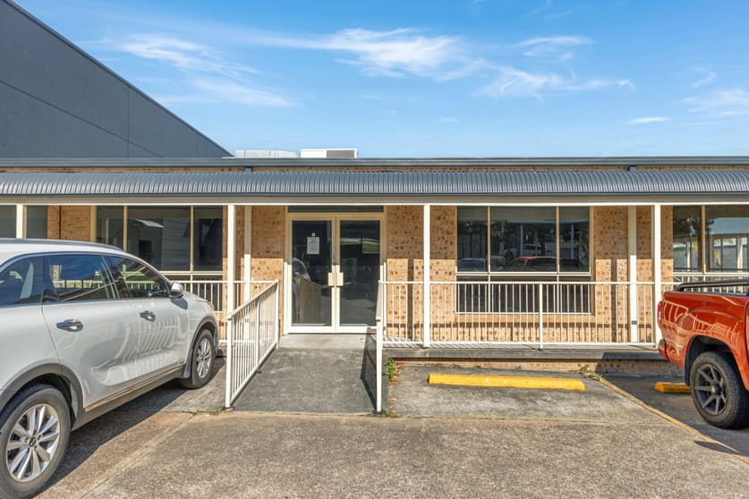 Click to view all images 5/122 Garden Grove Pde Adamstown NSW 2289 - Image 3