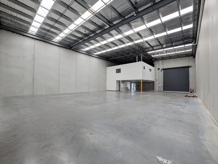 Click to view all images 49 Atlantic Drive Keysborough VIC 3173 - Image 2