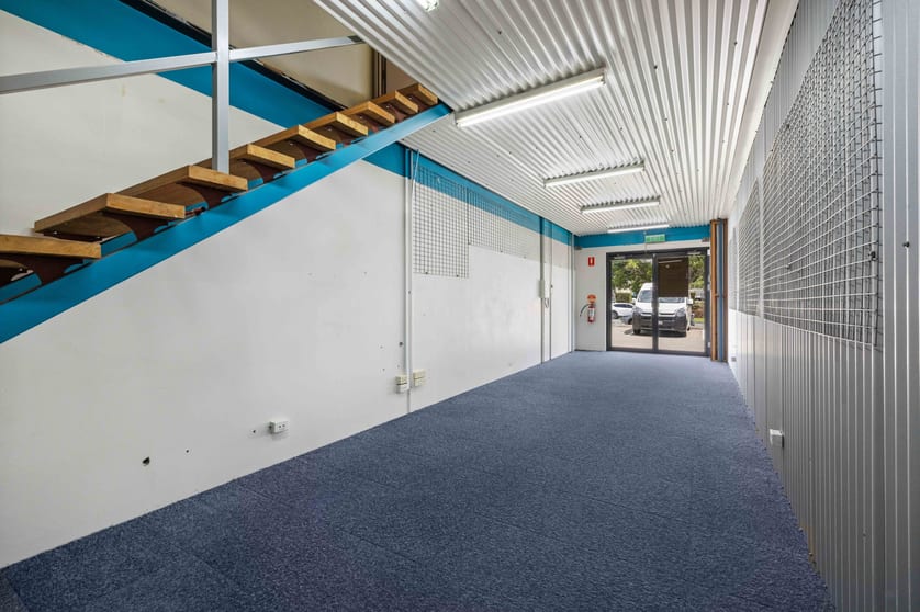 Click to view all images 4/10-12 India Street Capalaba QLD 4157 - Image 3