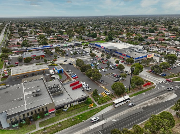 Click to view all images 335 Ballarto Road Carrum Downs VIC 3201 - Image 2