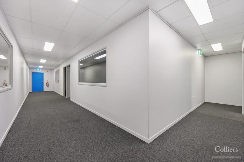 Click to view all images 2/199 Ingham Road West End QLD 4810 - Image 3