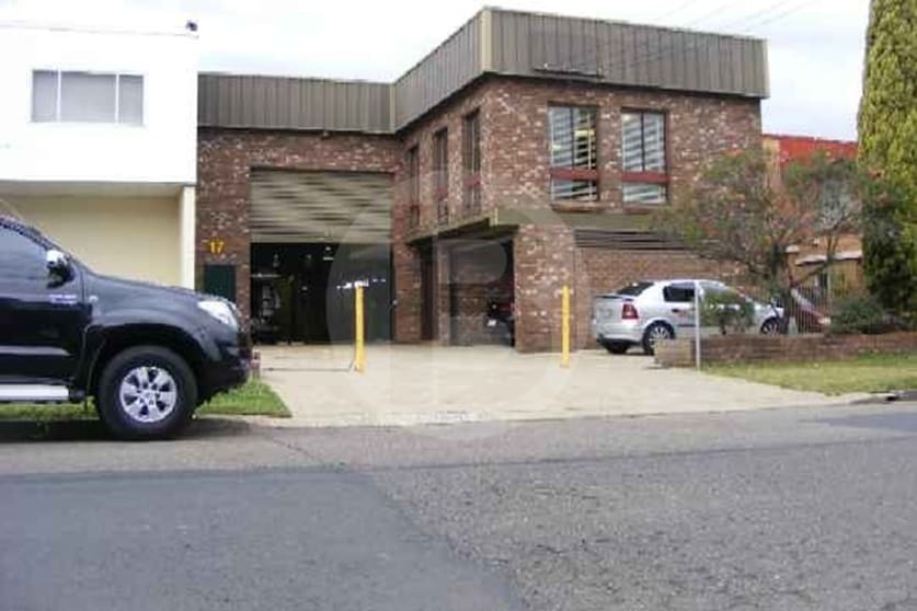 Click to view all images 17 MARY PARADE Rydalmere NSW 2116 - Image 2