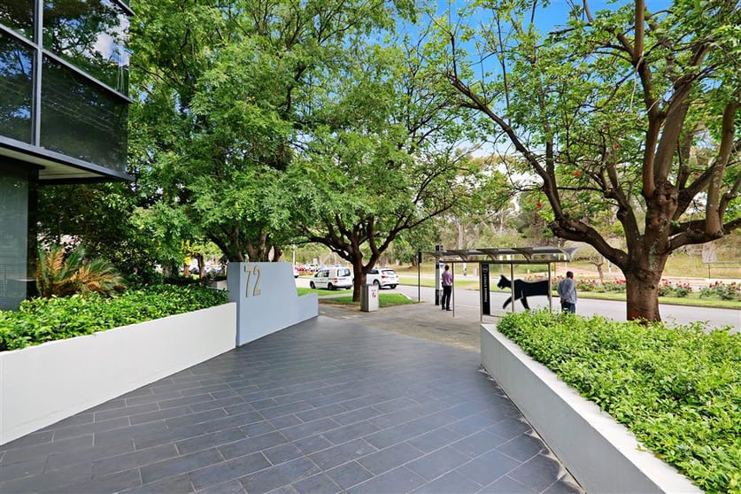 Click to view all images 1/72 Kings Park Road West Perth WA 6005 - Image 3