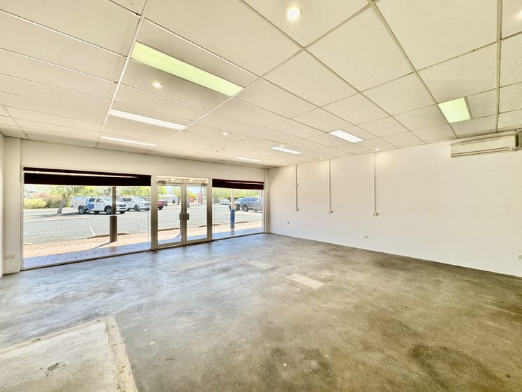Click to view all images 1/320 Marine Terrace Geographe WA 6280 - Image 3