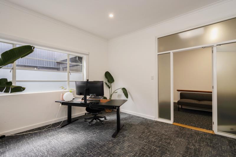 Click to view all images Level 1 Unit T1/14 Barker Street Griffith ACT 2603 - Image 3