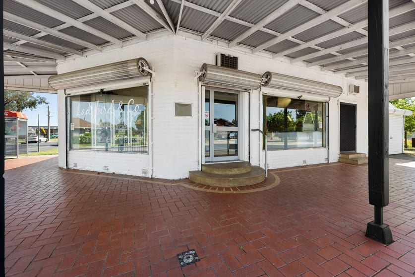 Click to view all images 80 Lawrence Street Wodonga VIC 3690 - Image 2