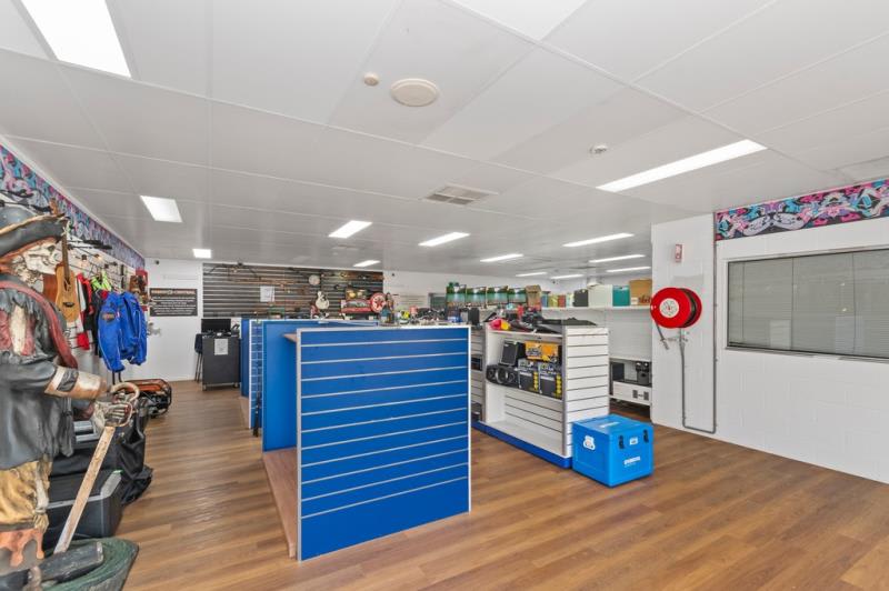 Click to view all images Unit 1/18 Somer Street Hyde Park QLD 4812 - Image 3