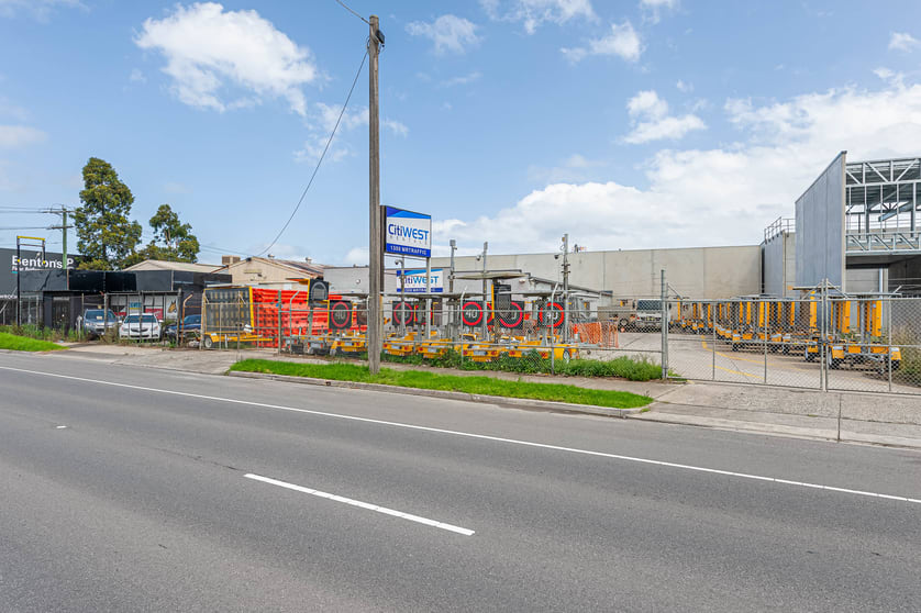 Click to view all images 231 & 233 Kororoit Creek Road Williamstown VIC 3016 - Image 1