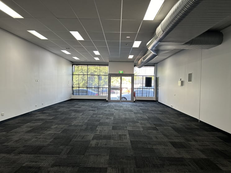 Click to view all images 9A/9-11 Altree Court Phillip ACT 2606 - Image 3