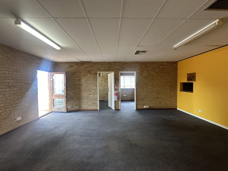 Click to view all images 73 Dugan Street Kalgoorlie WA 6430 - Image 2