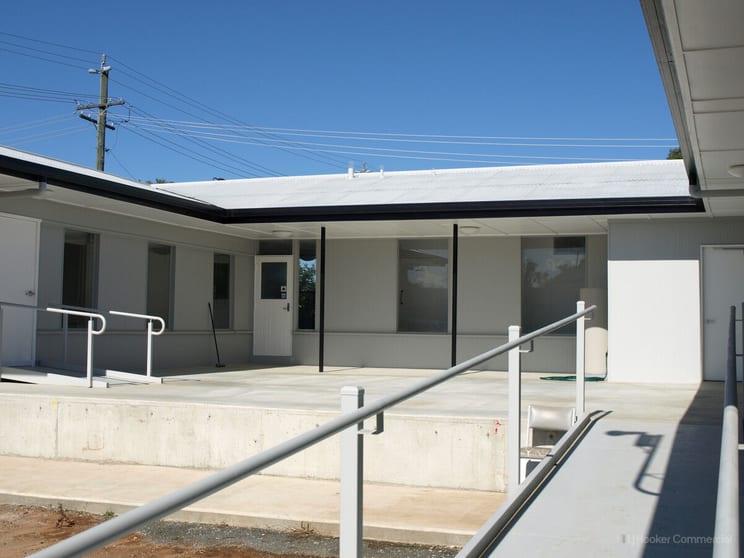 Click to view all images 35 McDowall Street Roma QLD 4455 - Image 1