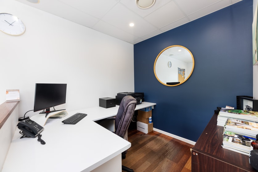 Click to view all images 2/43 Tallebudgera Creek Road Burleigh Heads QLD 4220 - Image 2