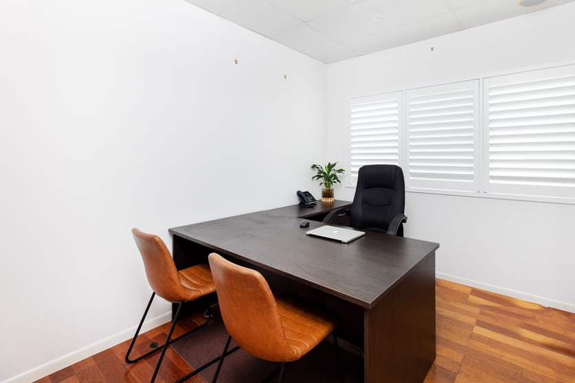 Click to view all images 2/43 Tallebudgera Creek Road Burleigh Heads QLD 4220 - Image 3