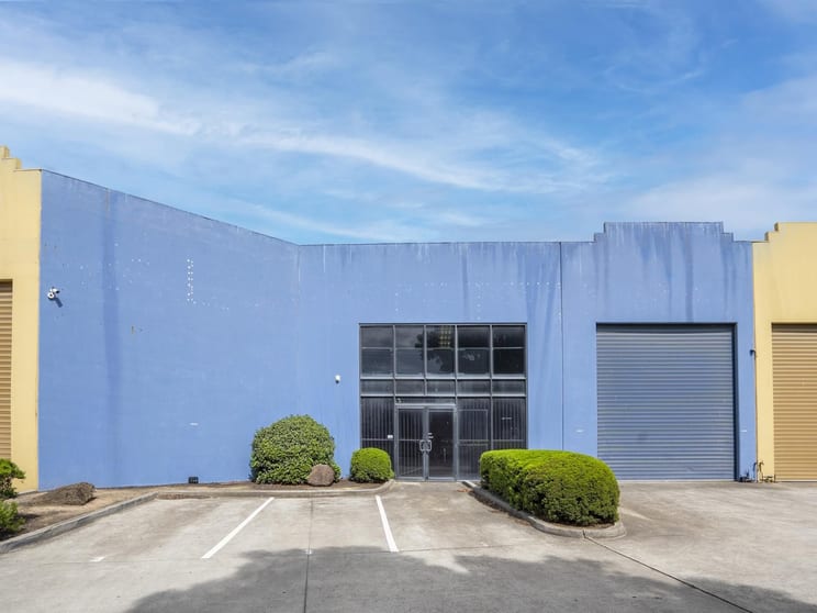 Click to view all images Unit 3/283 Rex Rd Campbellfield VIC 3061 - Image 2
