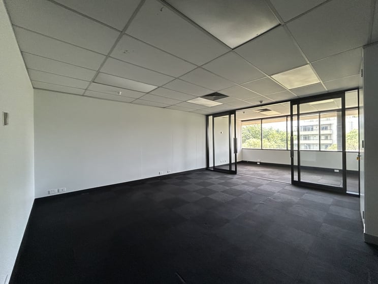 Click to view all images 13B/16 National Circuit Barton ACT 2600 - Image 2