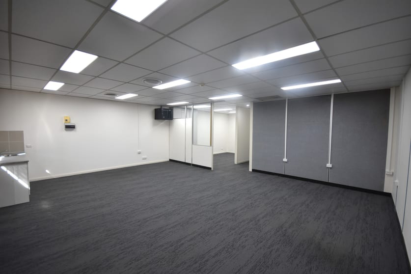 2B/1108 Waugh Road Lavington NSW 2641 - Image 1