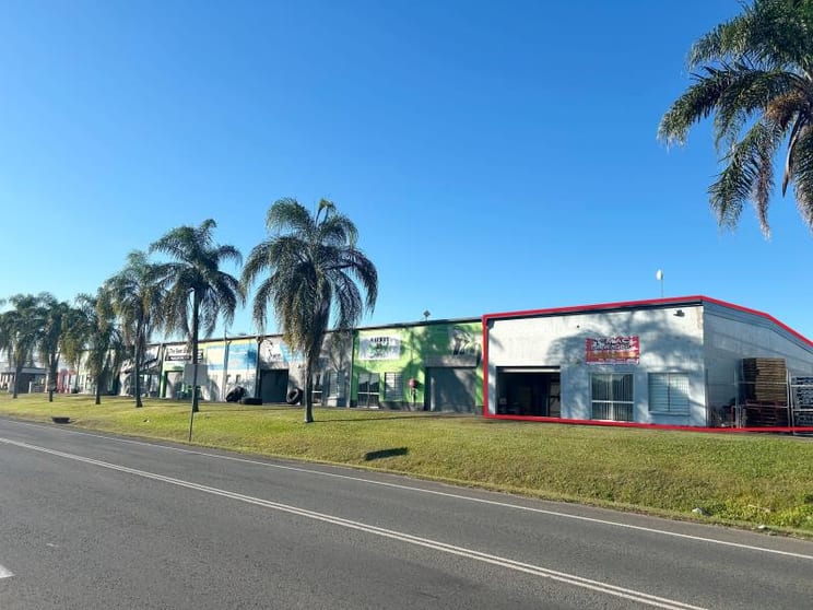 Click to view all images Unit 8/2 Fursden Street Glenella QLD 4740 - Image 1
