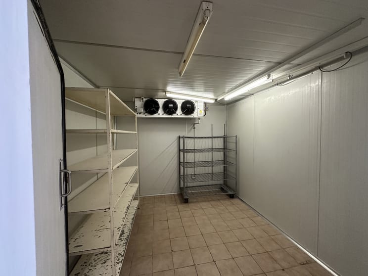 Click to view all images 73 Leach Highway Willagee WA 6156 - Image 3