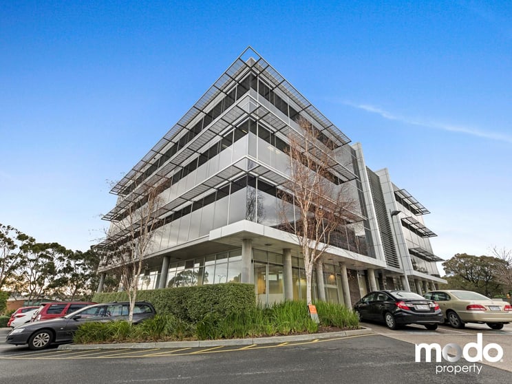 Click to view all images 3/1 Ricketts Road Mount Waverley VIC 3149 - Image 3