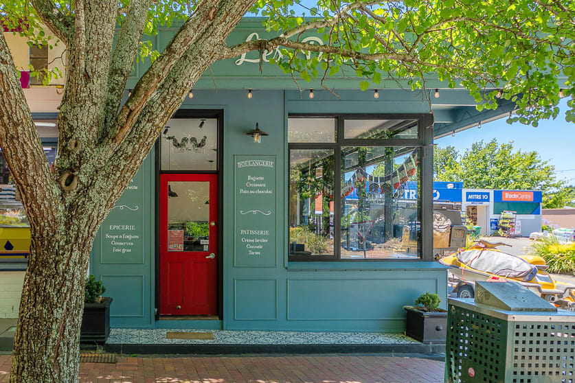 Click to view all images Shop 1/77 Mount Barker Road Stirling SA 5152 - Image 2