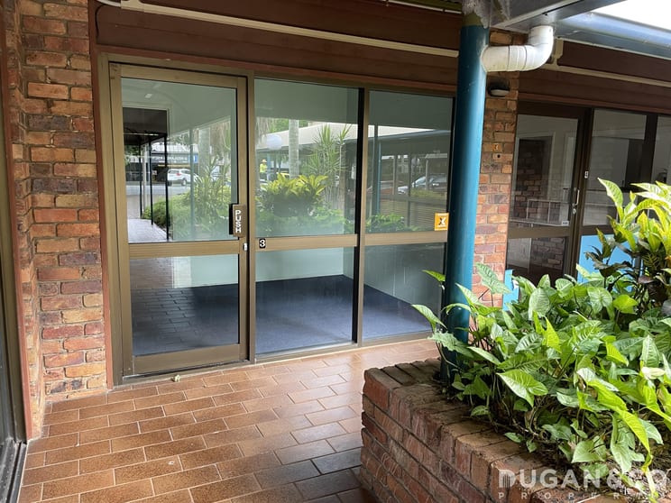 Click to view all images 3/203 Middle Street Cleveland QLD 4163 - Image 2