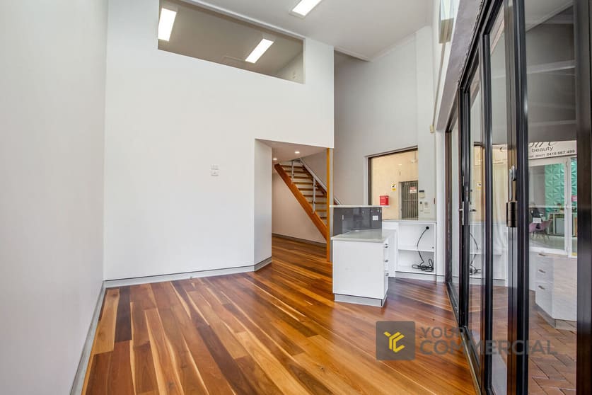 10/195 Ron Penhaligon Way Robina QLD 4226 - Image 1