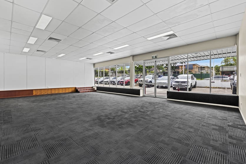 Click to view all images 2/215 Jackson Road Sunnybank Hills QLD 4109 - Image 2
