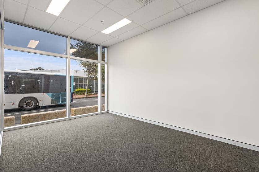 Click to view all images 11/30 Burelli Street Wollongong NSW 2500 - Image 3