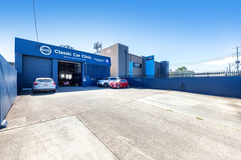 Click to view all images 37 Lemana Lane Burleigh Heads QLD 4220 - Image 2