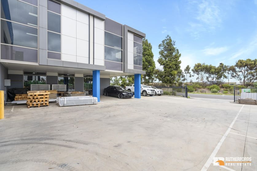 Click to view all images 4 Ravenhall Way Ravenhall VIC 3023 - Image 2