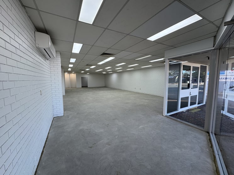 Click to view all images 1/1404 Anzac Avenue Kallangur QLD 4503 - Image 2