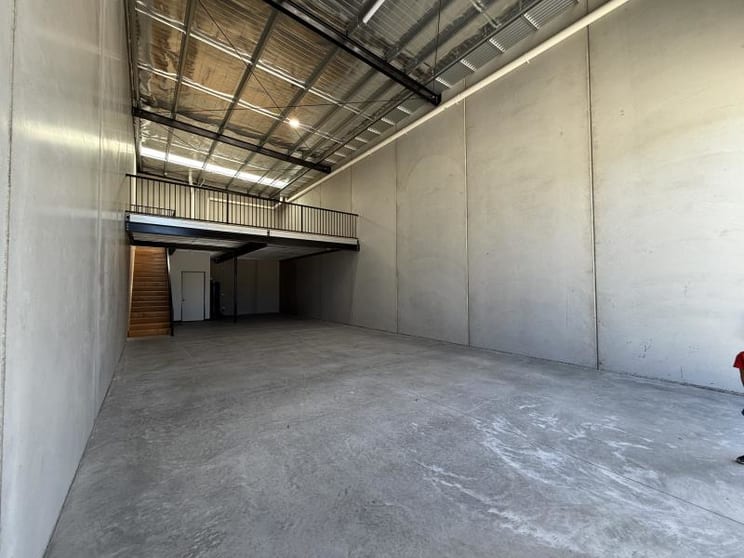 Click to view all images 10 Turnbull Way Derrimut VIC 3026 - Image 3