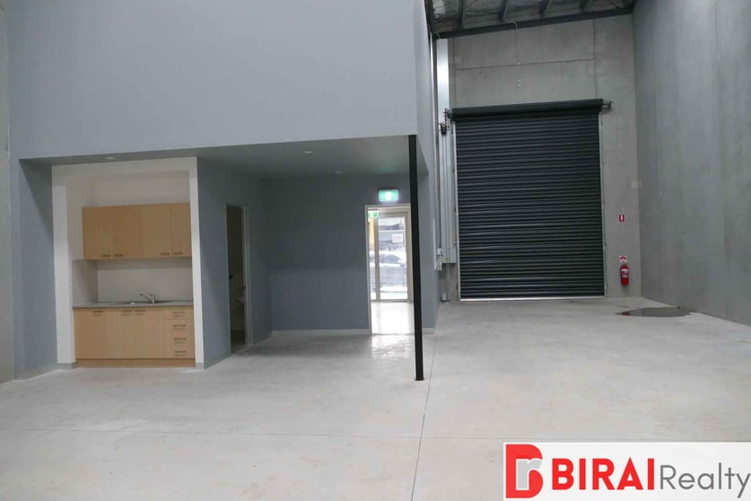 Click to view all images 2/7 Geehi Way Ravenhall VIC 3023 - Image 3