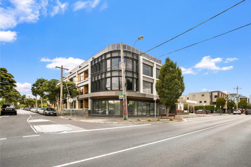 Click to view all images 261 Centre Road Bentleigh VIC 3204 - Image 2