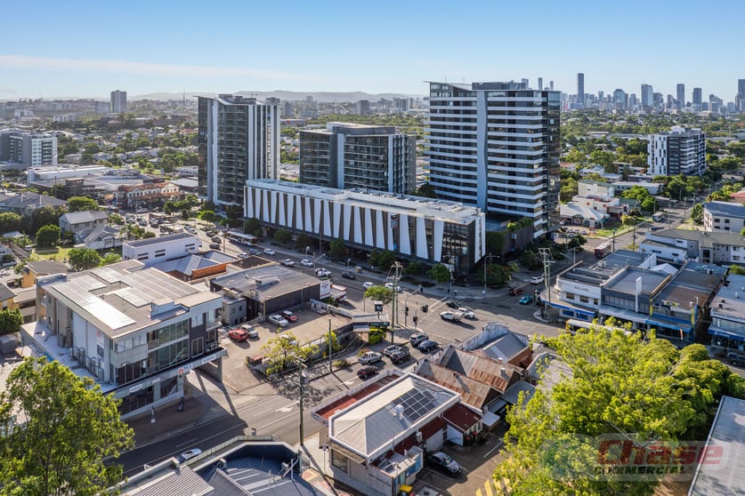 Click to view all images 1/188 Cavendish Road Coorparoo QLD 4151 - Image 2