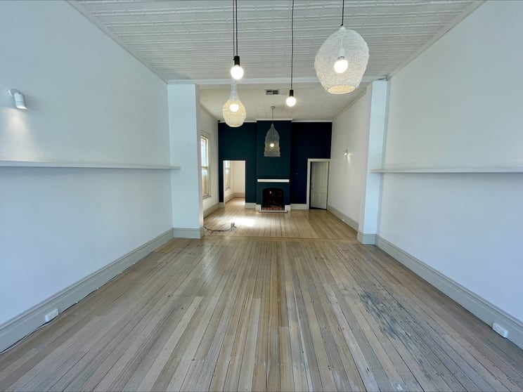Click to view all images 119 Martin Brighton VIC 3186 - Image 1