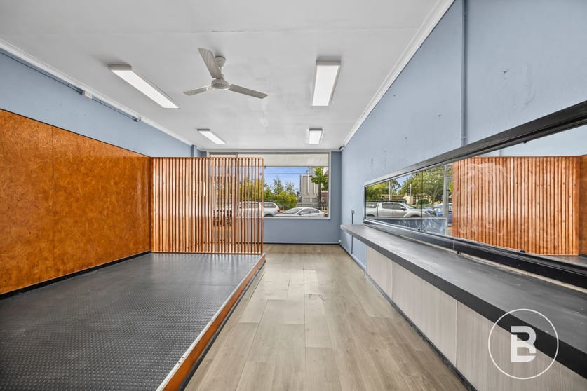 Click to view all images 1221c Howitt Street Wendouree VIC 3355 - Image 2