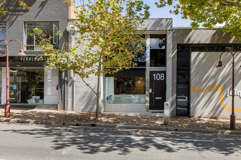 Click to view all images 108 Alexander Street Crows Nest NSW 2065 - Image 4