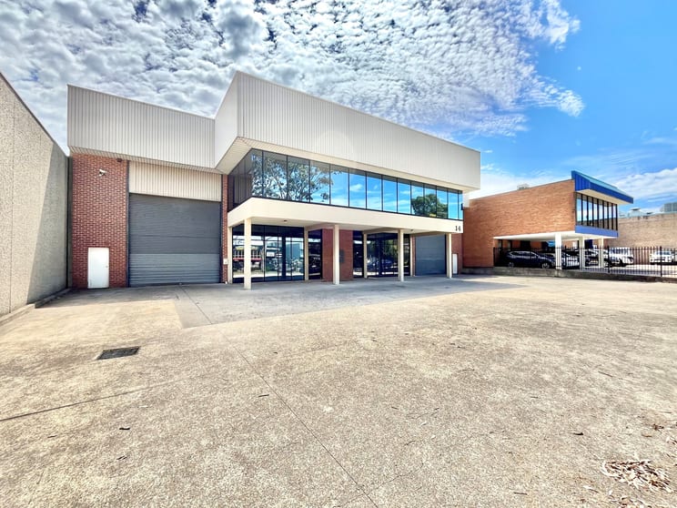 Click to view all images Whole/14 Binney Road Kings Park NSW 2148 - Image 2