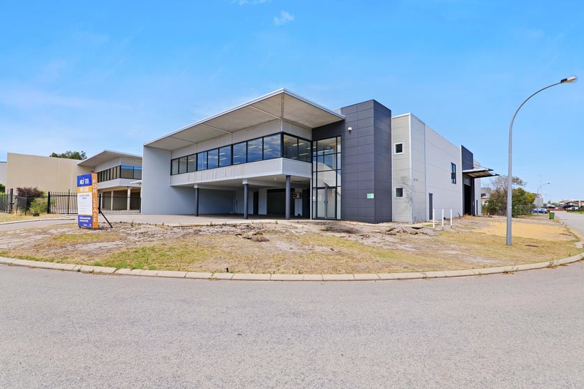 Click to view all images 7 Chullora Bend Jandakot WA 6164 - Image 1