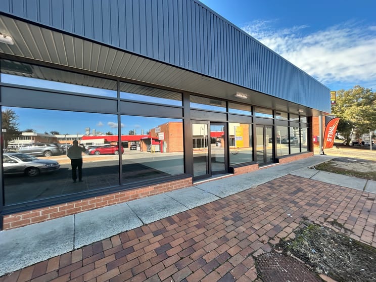 Click to view all images 1 Rae Street Belconnen ACT 2617 - Image 2