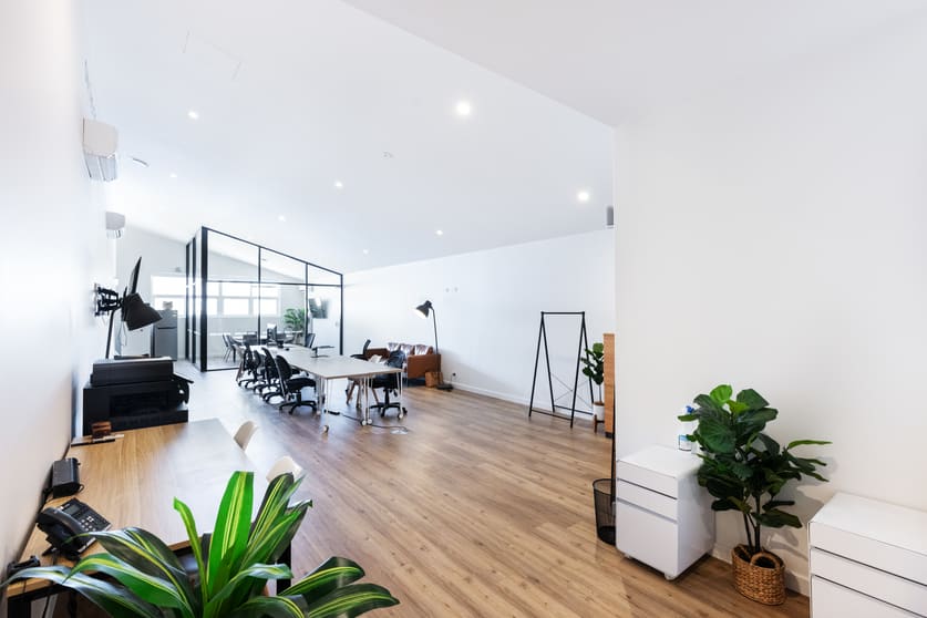 Click to view all images 4b/7-9 Ern Harley Drive Burleigh Heads QLD 4220 - Image 3