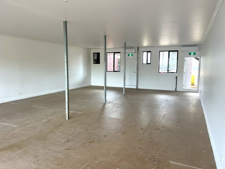 Click to view all images 1-2/16-26 King Street Kingaroy QLD 4610 - Image 3