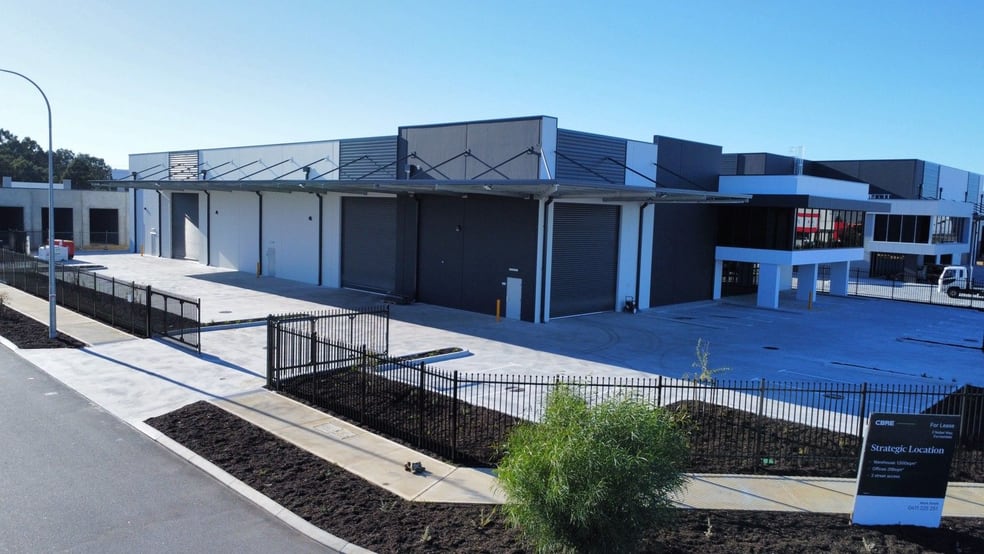 Click to view all images 2 Nobel Way Forrestdale WA 6112 - Image 2